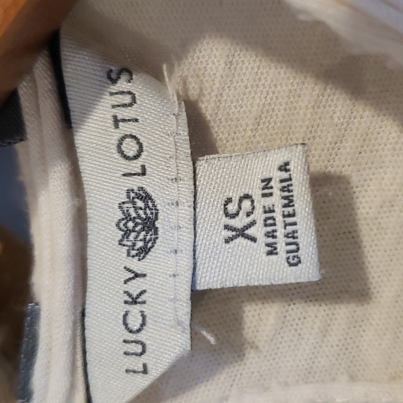 Lucky Lotus T-shirt - Picture 2 of 4